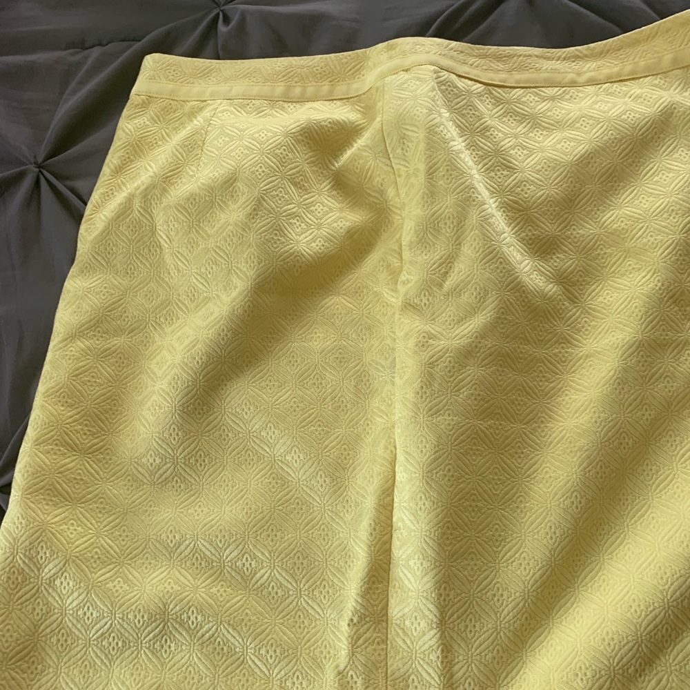 Canary yellow mini skirt!